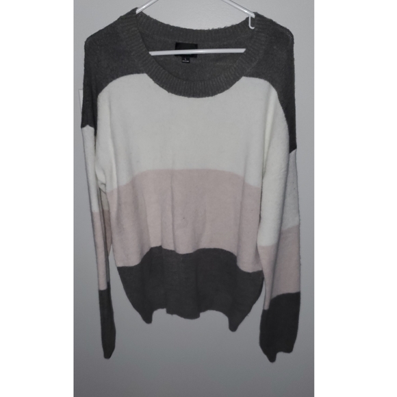 Color Block Sweater - Picture 1 of 4